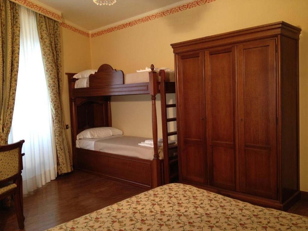La Dependance Hotel Menaggio Kamer foto